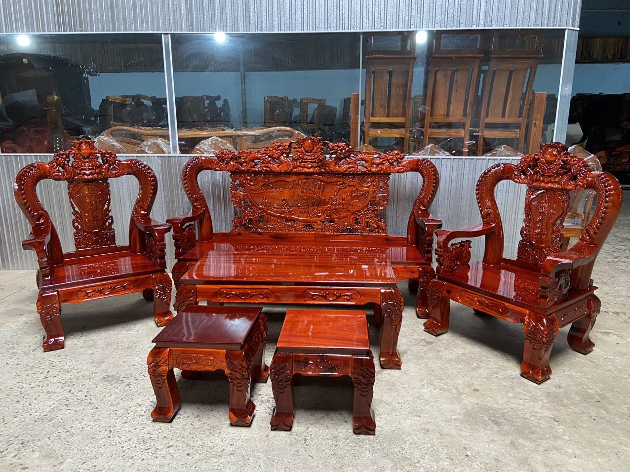 12-rong-mat-nguyet-cot-duc.jpg